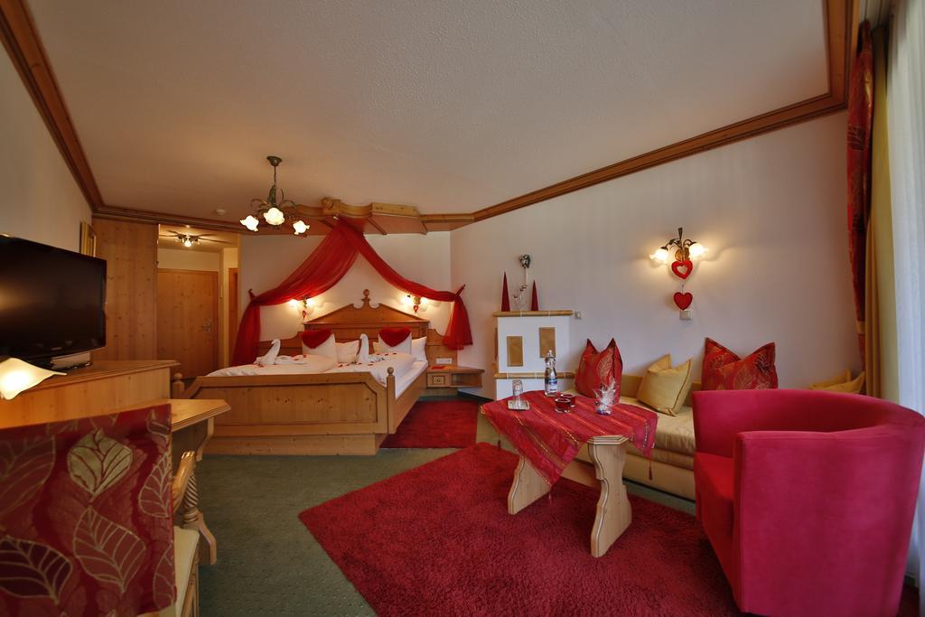 Romantik Resort & Spa Der Laterndl Hof ฮาลเดนซี ห้อง รูปภาพ