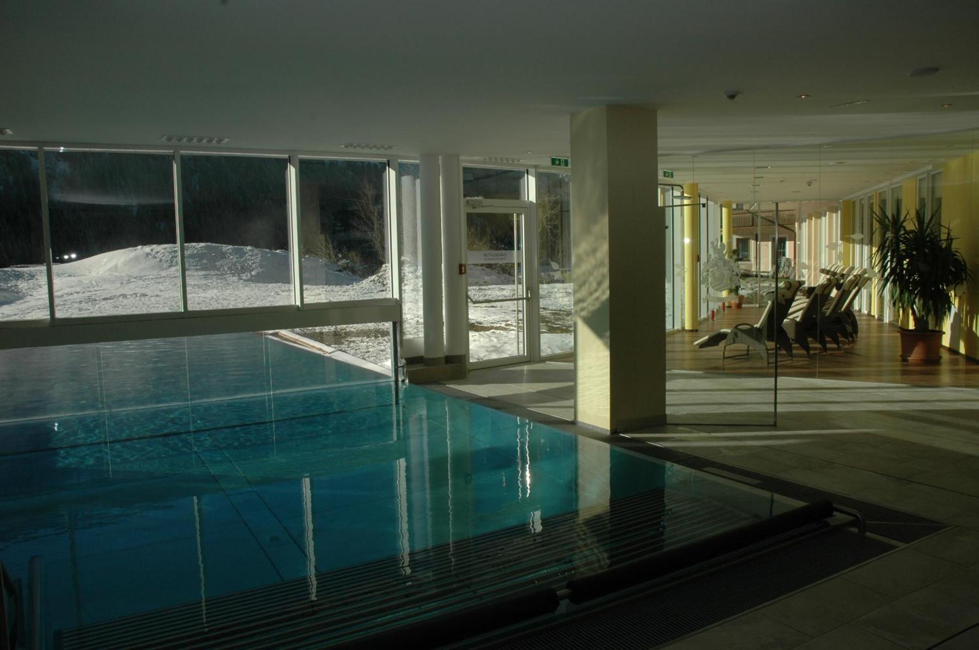 Romantik Resort & Spa Der Laterndl Hof ฮาลเดนซี ภายนอก รูปภาพ